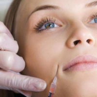 Mezoterapiya, Mezoterapiya necə tətbiq olunur, Saç tökülməsində mezoterapiya, Dəri yenilənməsində mezoterapiya, Lipoliz